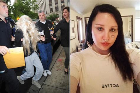 amanda bynes walking street naked|Amanda Bynes Placed on 5150 Hold After Found Wandering。